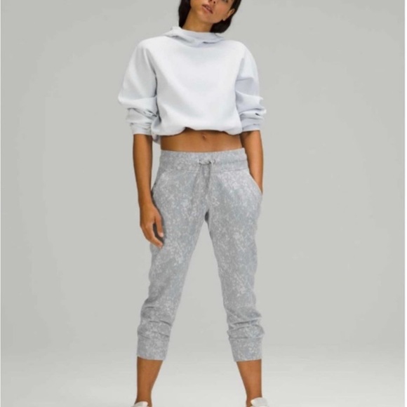 Lululemon Ready to Rulu Jogger Crop - Picture 7 of 10